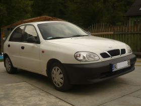 Daewoo Lanos Hatchback sprzedam biały benzyna + LPG 100 KM z gazem 2900 PLN 5-drzwiowy Nowy Targ