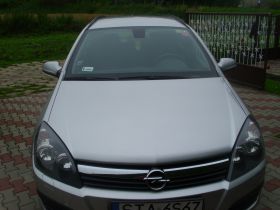 Opel Astra 1.9 l sprzedam srebrny z kompletem dokumentów 28500 PLN sprowadzony w Radzionkowie