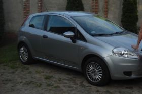 Fiat Punto 2006 r Sedan sprzedam srebrny 16000 PLN ABS nieuszkodzony diesel dodatkowy komplet opon w Kaliszu