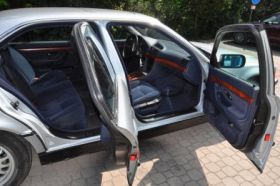 BMW 728 SEDAN sprzedam srebrny z alufelgami benzyna 11000 PLN cena do negocjacji Busko-Zdrój