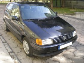 Volkswagen Polo sprzedam czarny ABS nieuszkodzony 4800 PLN cena do negocjacji z klimą w Łodzi