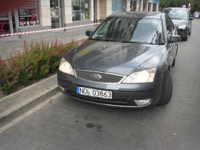 Ford Mondeo sprzedam ABS nieuszkodzony klimatyzacja z autoalermem 13000 PLN cena do negocjacji Warszawa