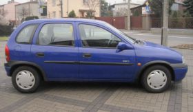 Opel Corsa 1.0 l sprzedam niebieski benzyna 6900 PLN cena do negocjacji z małym przebiegiem