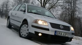 Volkswagen Passat 2001 r Kombi 21000 PLN cena do negocjacji z małym przebiegiem diesel nieuszkodzony Rzeszów