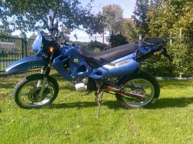 Enduro Yamaha DT 125 2004 r sprzedam niebieski 2300 PLN cena do negocjacji 2004 r 12 KM Sulęcin