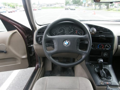 BMW 1800 cm3 benzyna rocznik 1991 sprzedam