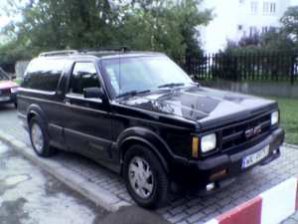 GMC Typhoon 