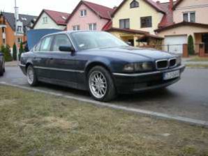 BMW 728 