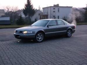 Audi V8 
